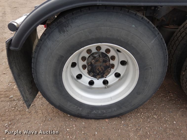 image for item MR9740 2012 International ProStar  semi truck