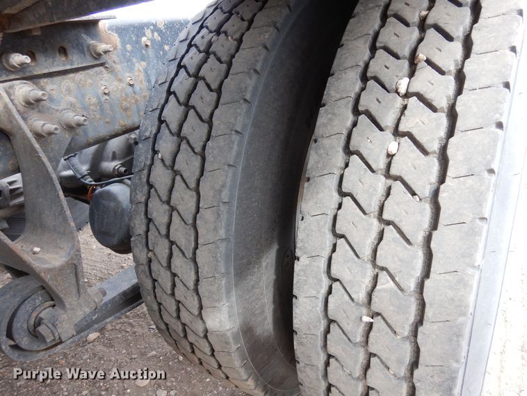 image for item MR9740 2012 International ProStar  semi truck