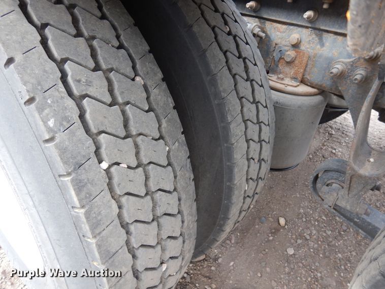 image for item MR9740 2012 International ProStar  semi truck