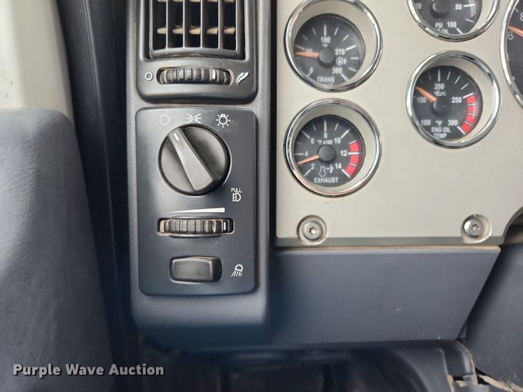 image for item MW9554 2009 Mack GU713  semi truck