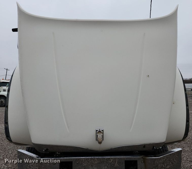 image for item MW9554 2009 Mack GU713  semi truck