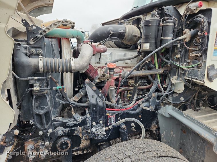 image for item MW9554 2009 Mack GU713  semi truck