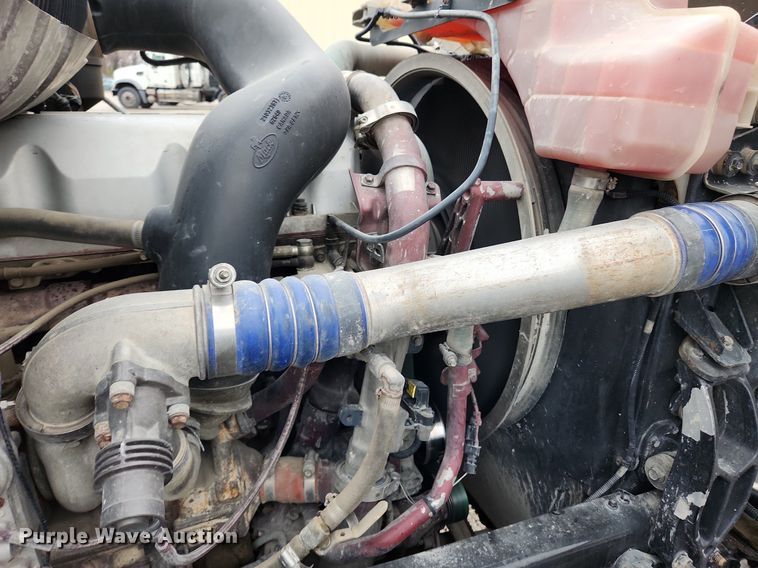 image for item MW9554 2009 Mack GU713  semi truck