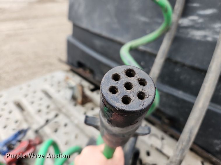 image for item MW9554 2009 Mack GU713  semi truck