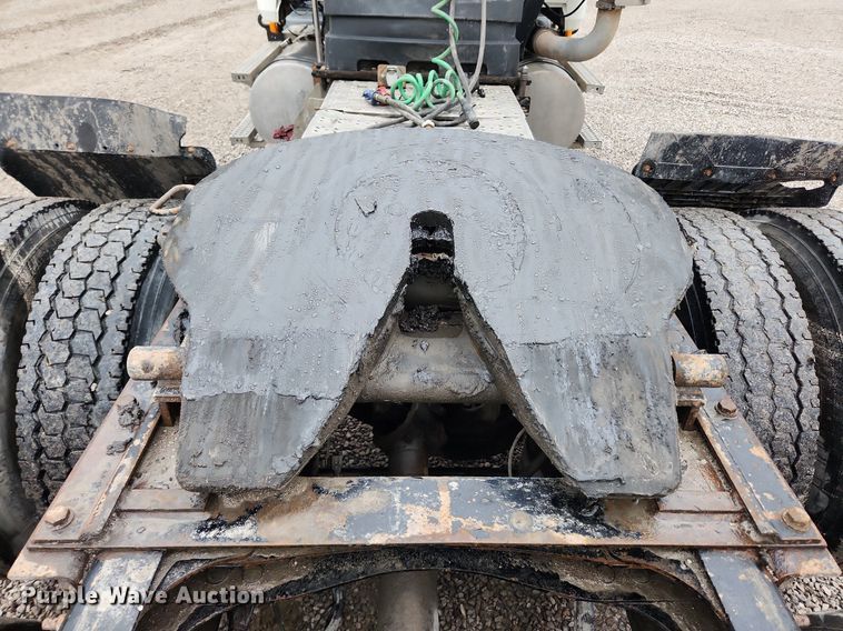 image for item MW9554 2009 Mack GU713  semi truck