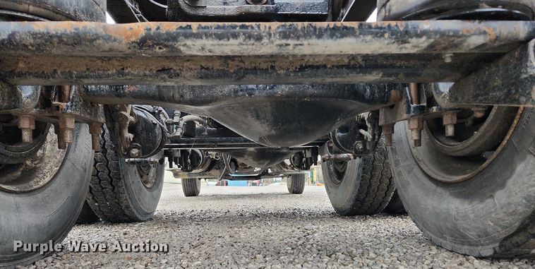 image for item MW9554 2009 Mack GU713  semi truck