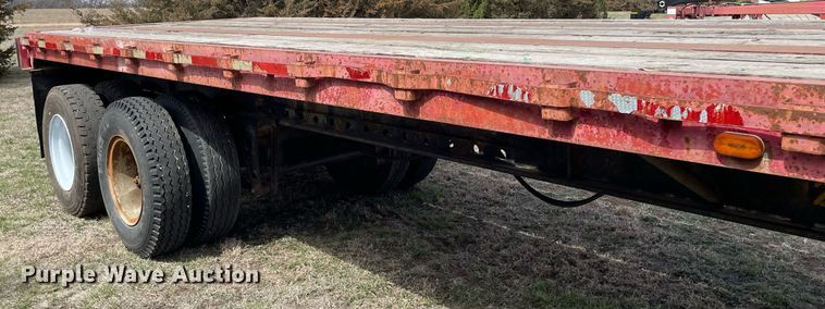 image for item MY9062 1969 Fruehauf  Flatbed trailer