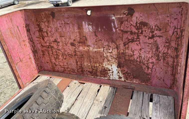 image for item MY9062 1969 Fruehauf  Flatbed trailer