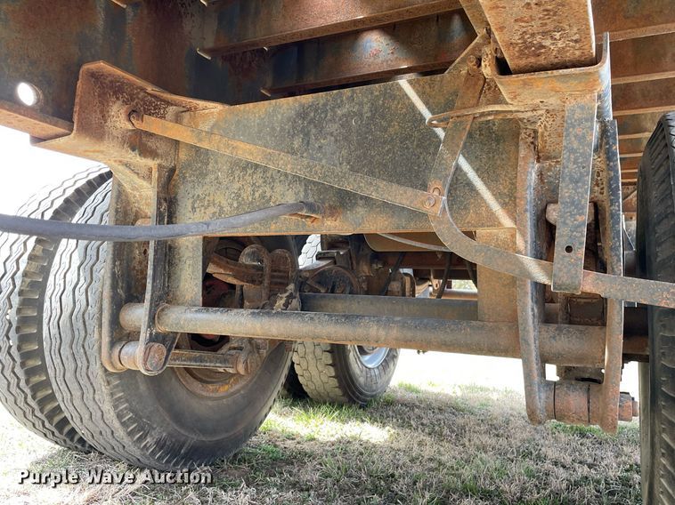 image for item MY9062 1969 Fruehauf  Flatbed trailer