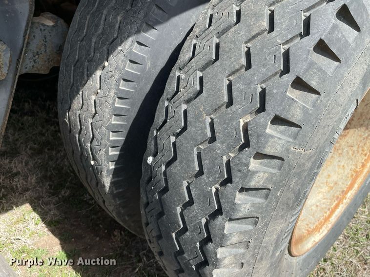 image for item MY9062 1969 Fruehauf  Flatbed trailer