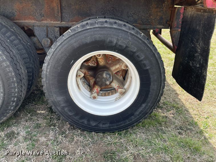 image for item MY9062 1969 Fruehauf  Flatbed trailer