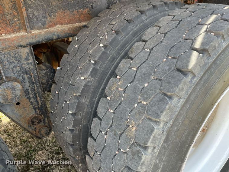 image for item MY9062 1969 Fruehauf  Flatbed trailer