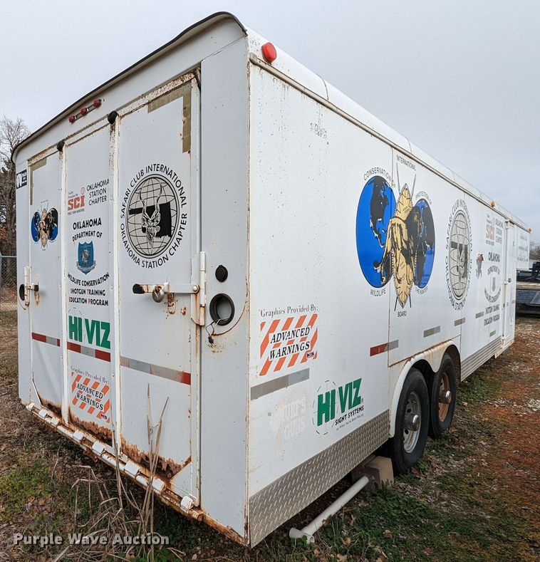 image for item DL1004 2004 WW  enclosed cargo trailer