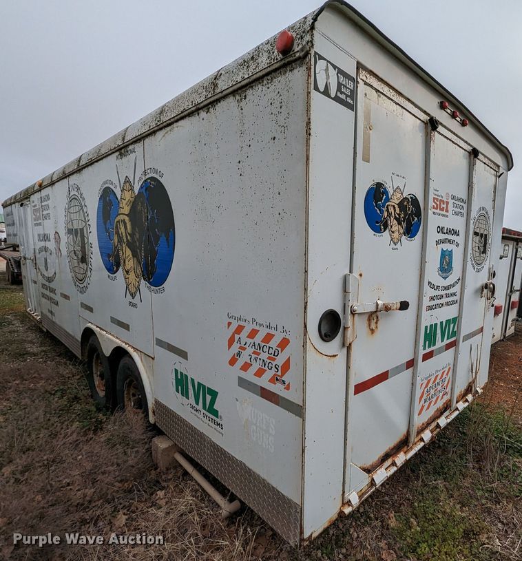 image for item DL1004 2004 WW  enclosed cargo trailer
