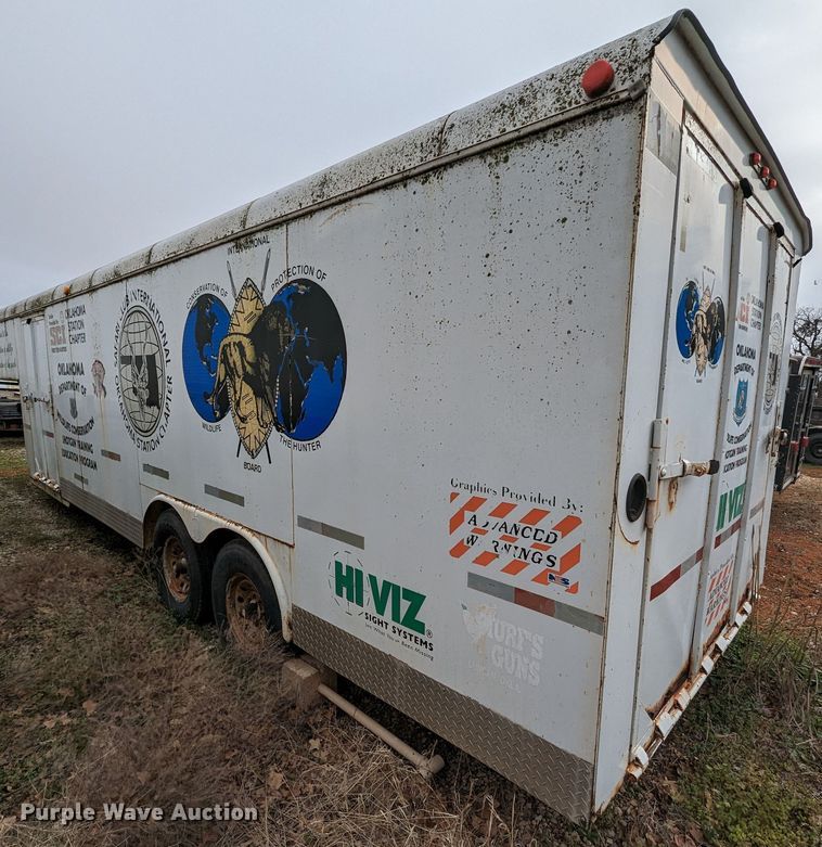 image for item DL1004 2004 WW  enclosed cargo trailer