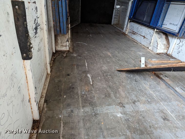 image for item DL1004 2004 WW  enclosed cargo trailer