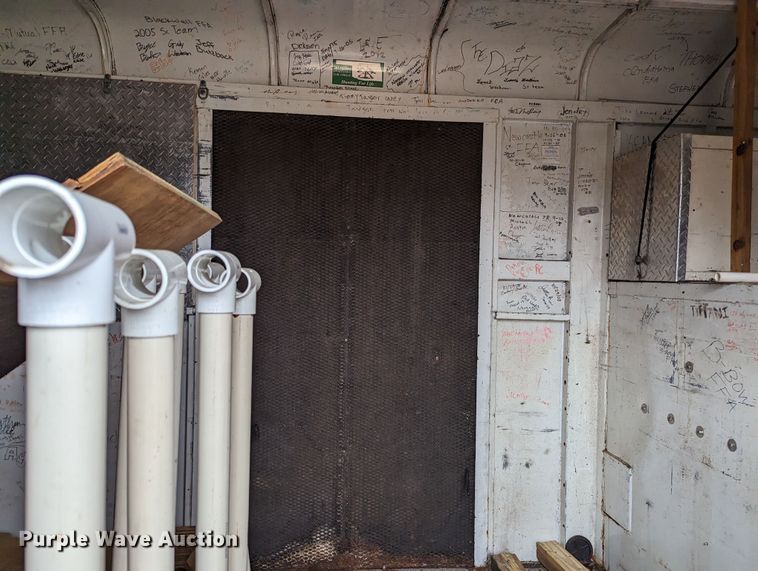 image for item DL1004 2004 WW  enclosed cargo trailer