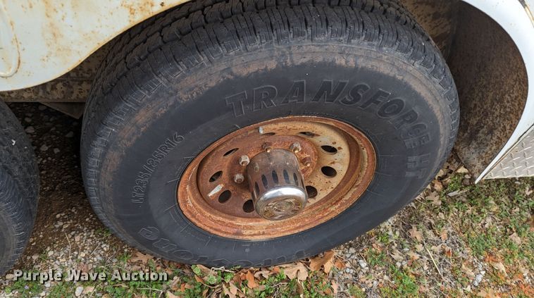 image for item DL1004 2004 WW  enclosed cargo trailer