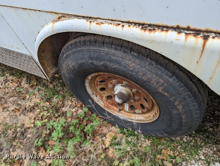 image for item DL1004 2004 WW  enclosed cargo trailer