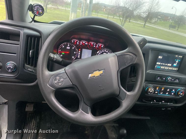 image for item DL7131 2016 Chevrolet Silverado 1500  Crew Cab pickup truck