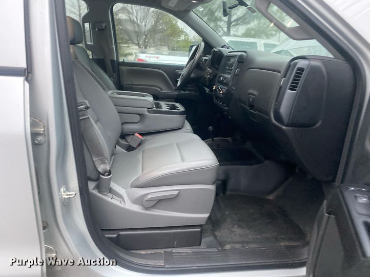 image for item DL7131 2016 Chevrolet Silverado 1500  Crew Cab pickup truck