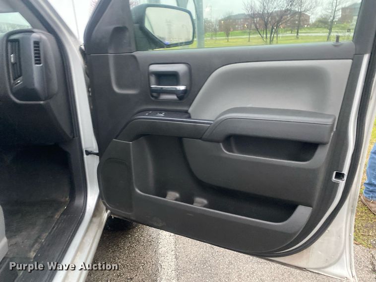 image for item DL7131 2016 Chevrolet Silverado 1500  Crew Cab pickup truck