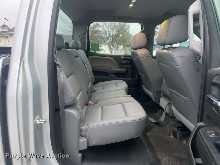 image for item DL7131 2016 Chevrolet Silverado 1500  Crew Cab pickup truck