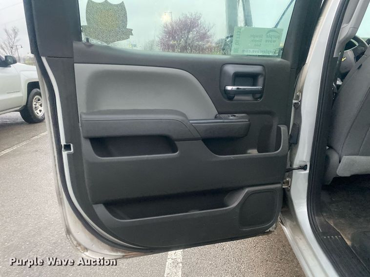 image for item DL7131 2016 Chevrolet Silverado 1500  Crew Cab pickup truck