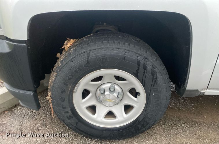 image for item DL7131 2016 Chevrolet Silverado 1500  Crew Cab pickup truck