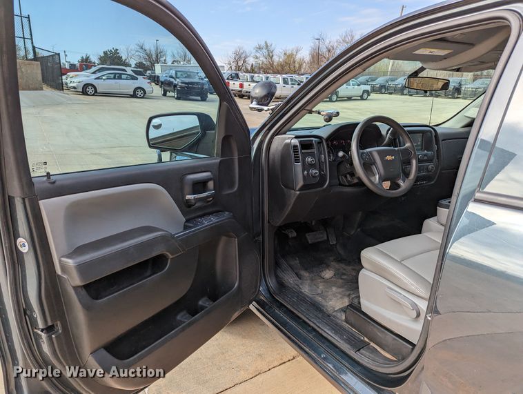 image for item DR6862 2018 Chevrolet Silverado 1500  Double Cab pickup truck