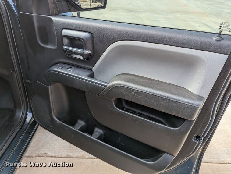 image for item DR6862 2018 Chevrolet Silverado 1500  Double Cab pickup truck