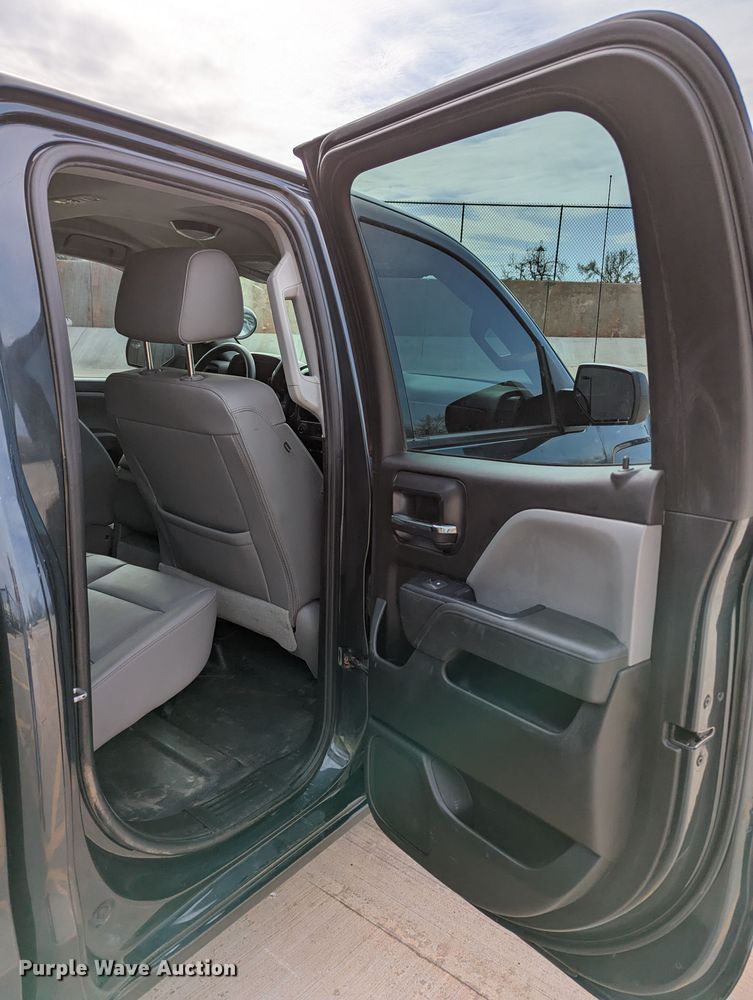 image for item DR6862 2018 Chevrolet Silverado 1500  Double Cab pickup truck