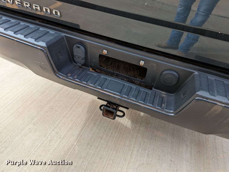 image for item DR6862 2018 Chevrolet Silverado 1500  Double Cab pickup truck