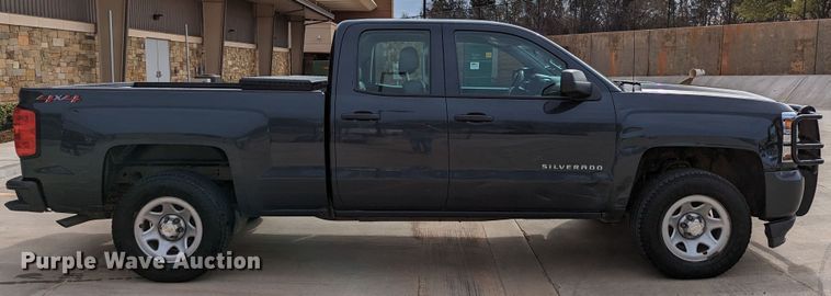 image for item DR6863 2018  Chevrolet Silverado 1500  Double Cab pickup truck