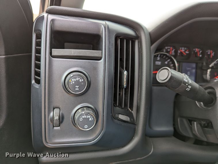 image for item DR6863 2018  Chevrolet Silverado 1500  Double Cab pickup truck