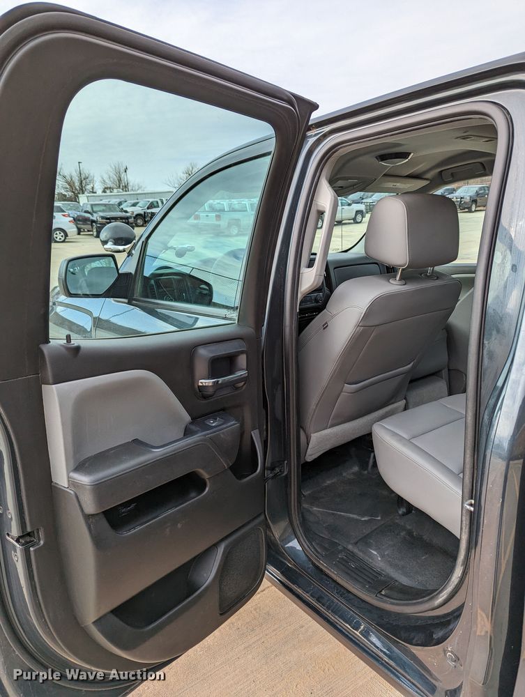 image for item DR6863 2018  Chevrolet Silverado 1500  Double Cab pickup truck