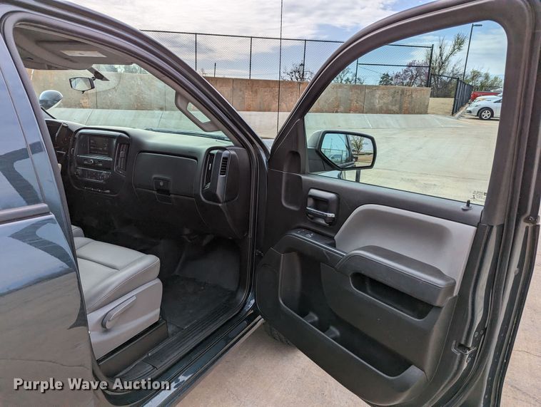 image for item DR6863 2018  Chevrolet Silverado 1500  Double Cab pickup truck