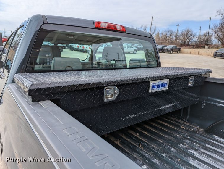 image for item DR6863 2018  Chevrolet Silverado 1500  Double Cab pickup truck