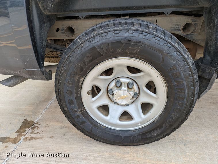 image for item DR6863 2018  Chevrolet Silverado 1500  Double Cab pickup truck