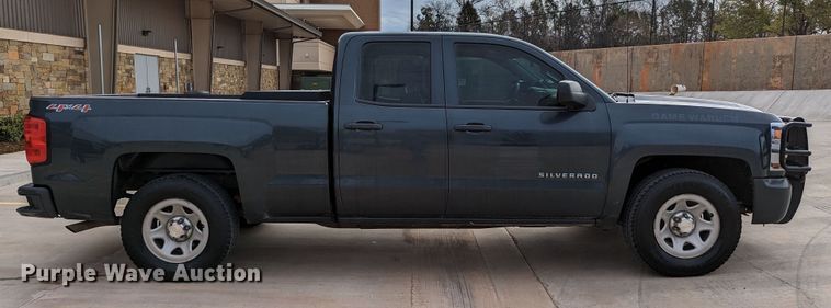 image for item DR6864 2017  Chevrolet Silverado 1500  Double Cab pickup truck