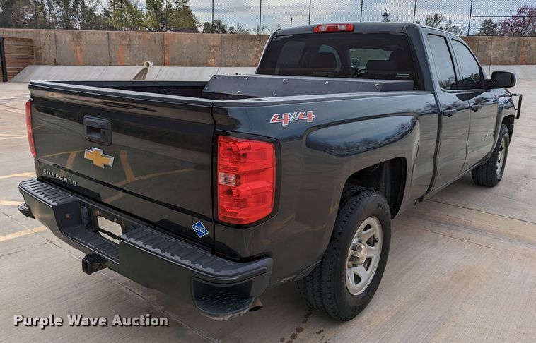 image for item DR6864 2017  Chevrolet Silverado 1500  Double Cab pickup truck