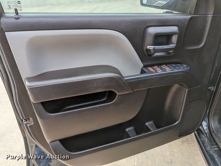 image for item DR6864 2017  Chevrolet Silverado 1500  Double Cab pickup truck