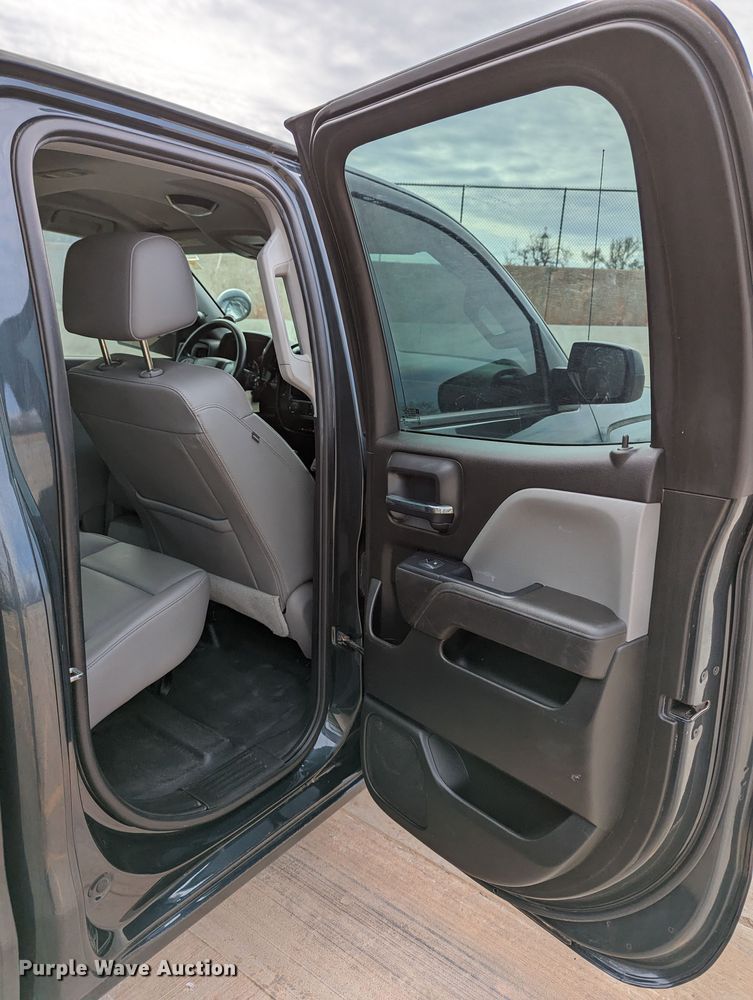 image for item DR6864 2017  Chevrolet Silverado 1500  Double Cab pickup truck