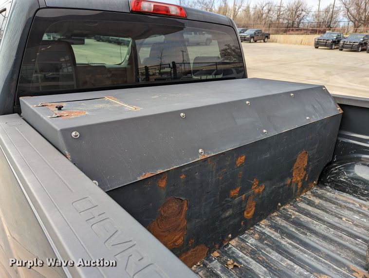 image for item DR6864 2017  Chevrolet Silverado 1500  Double Cab pickup truck