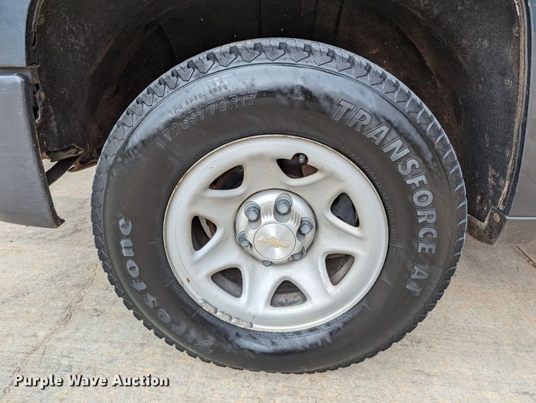 image for item DR6864 2017  Chevrolet Silverado 1500  Double Cab pickup truck