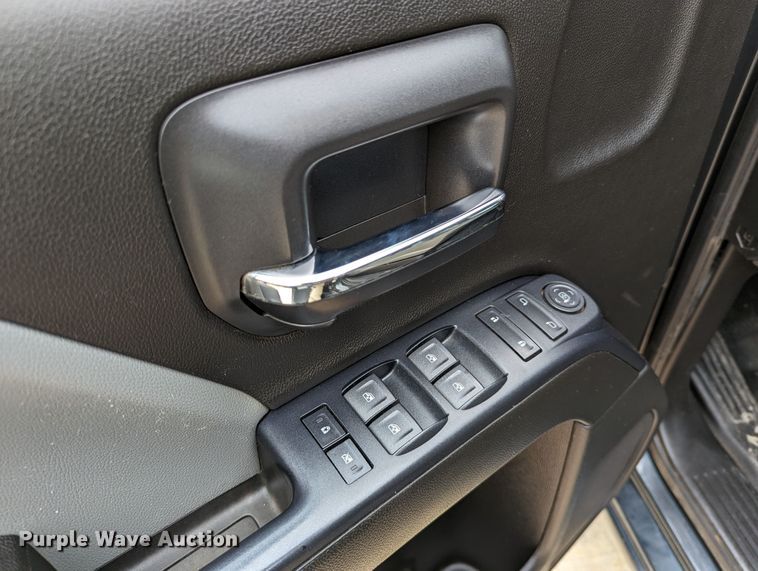 image for item DR6867 2017  Chevrolet Silverado 1500  Double Cab pickup truck