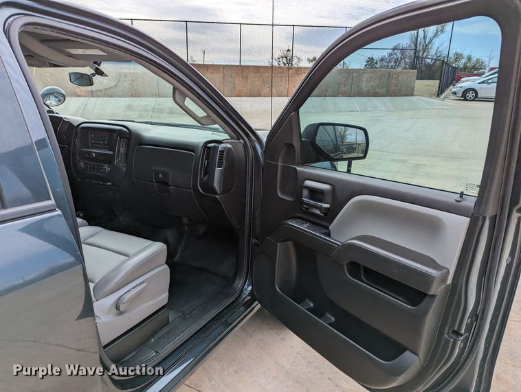 image for item DR6867 2017  Chevrolet Silverado 1500  Double Cab pickup truck