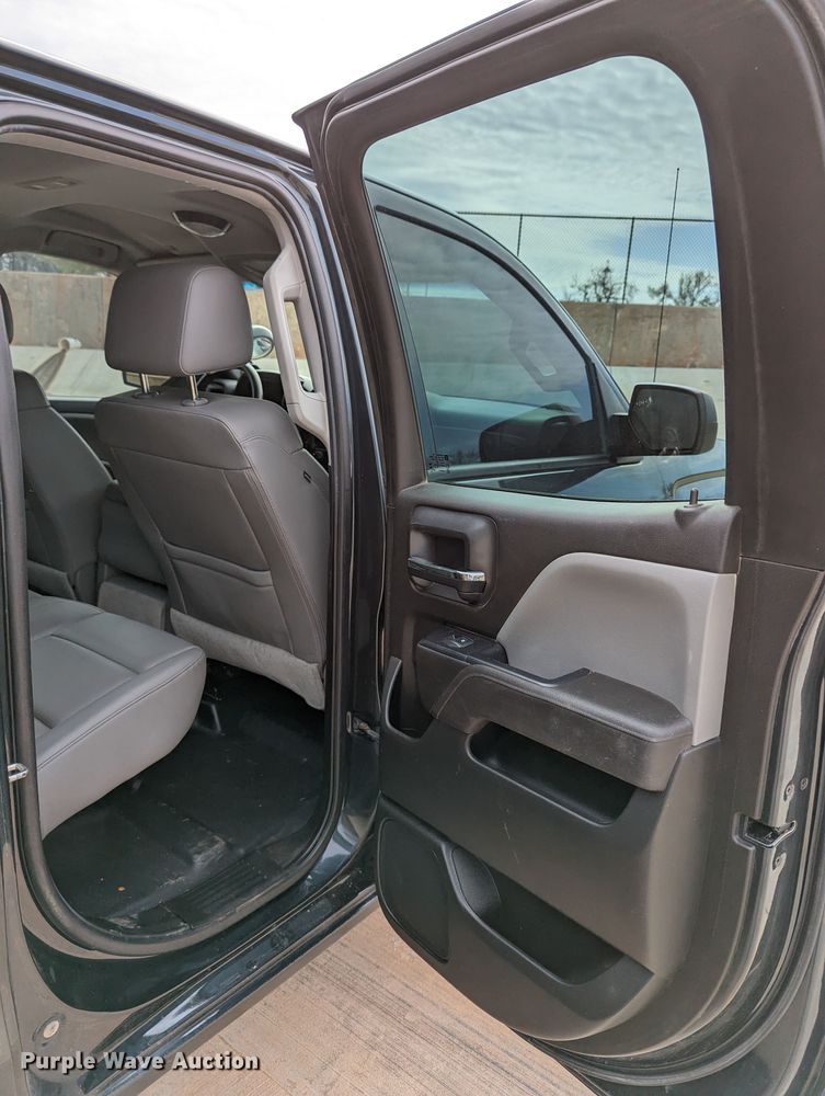 image for item DR6867 2017  Chevrolet Silverado 1500  Double Cab pickup truck