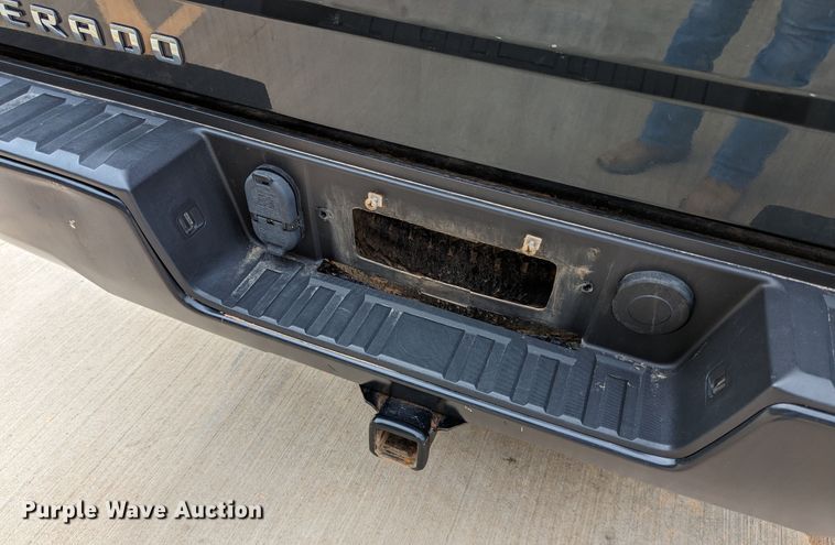 image for item DR6867 2017  Chevrolet Silverado 1500  Double Cab pickup truck