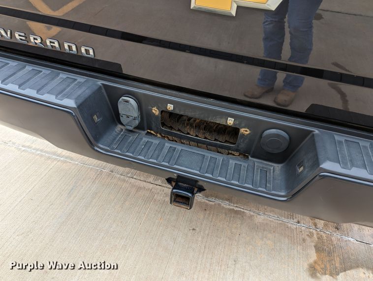 image for item DR6868 2016  Chevrolet Silverado 1500  Double Cab pickup truck